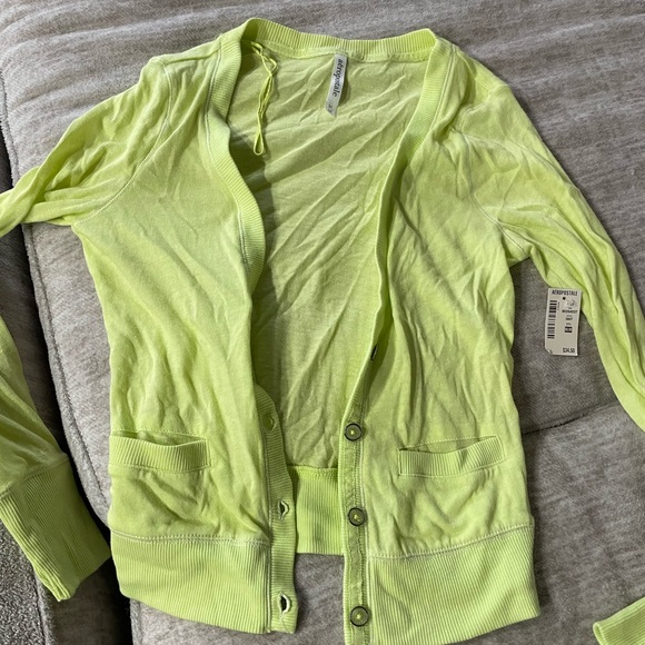 NWT, Areopostale, neon green sweater. - Picture 2 of 5